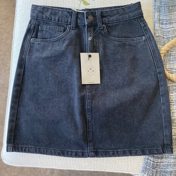 COPY - Veto Moda Mini Skirt - Picture 7 of 9